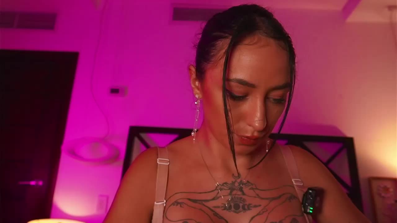 LunaMystyque Cam Model Chat October 2, 2025