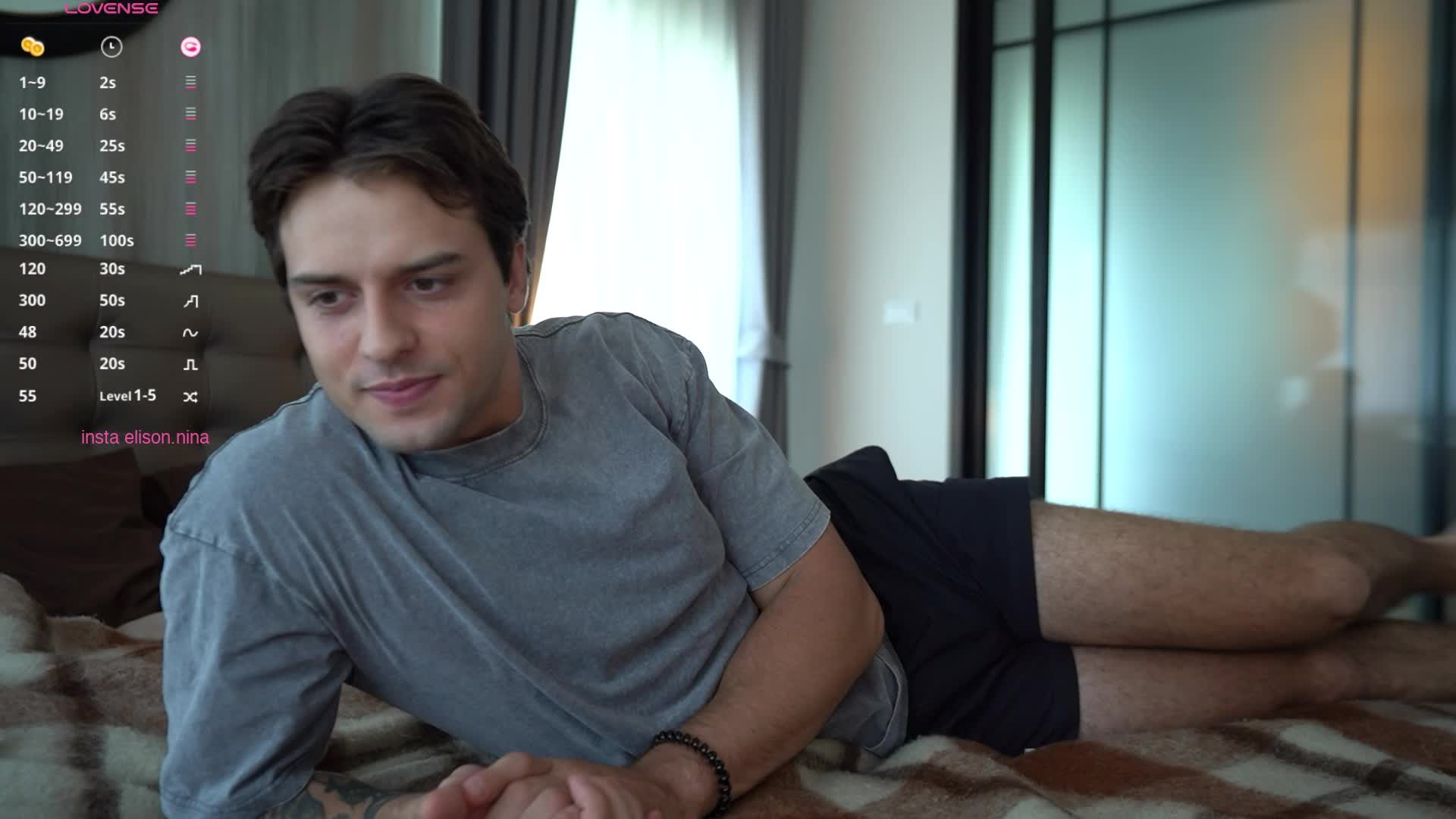 elisonni Cam Model Chat October 2, 2025