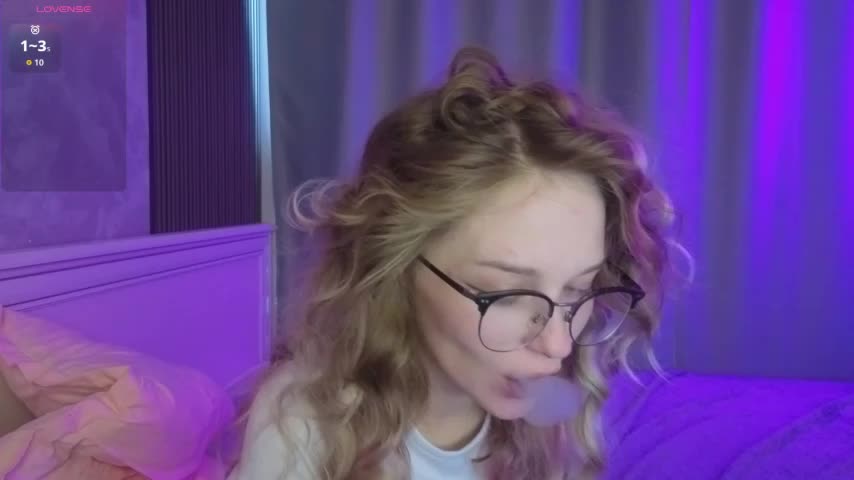 vialeta_baby Cam Model Chat October 2, 2025