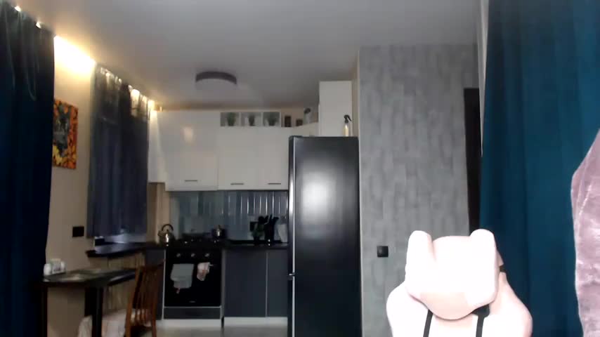 Reginasmilee Cam Model Chat October 2, 2025