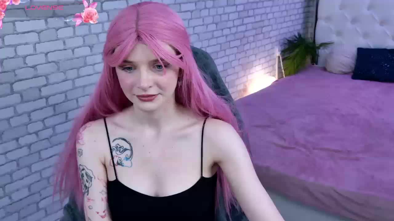 KiraMountrays Cam Model Chat October 2, 2025