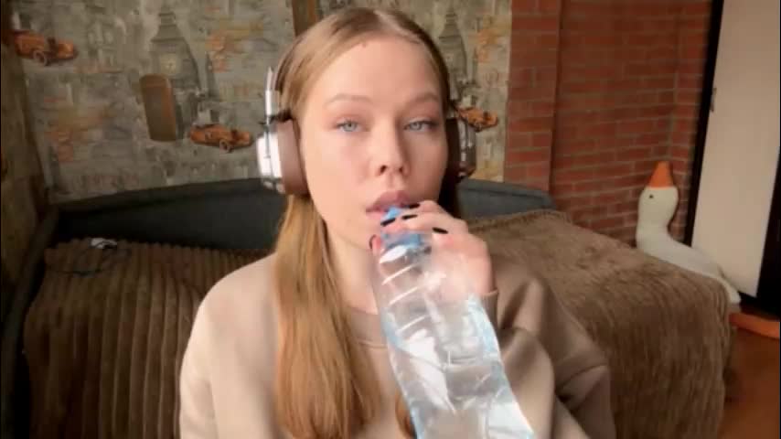 keiralaviola Cam Model Chat October 2, 2025