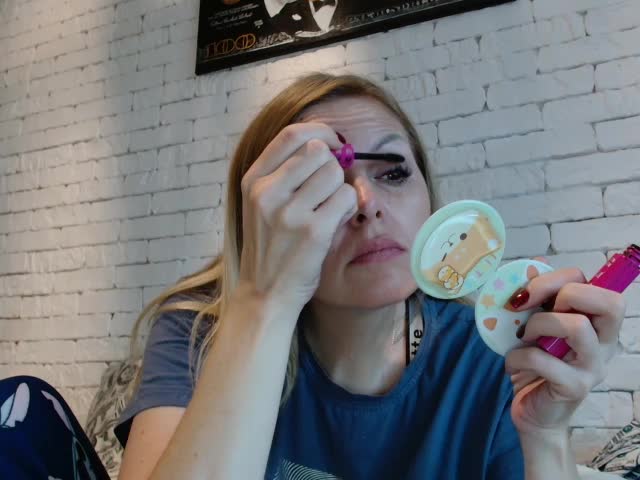 Angel_girllovemy Cam Model Chat October 2, 2025