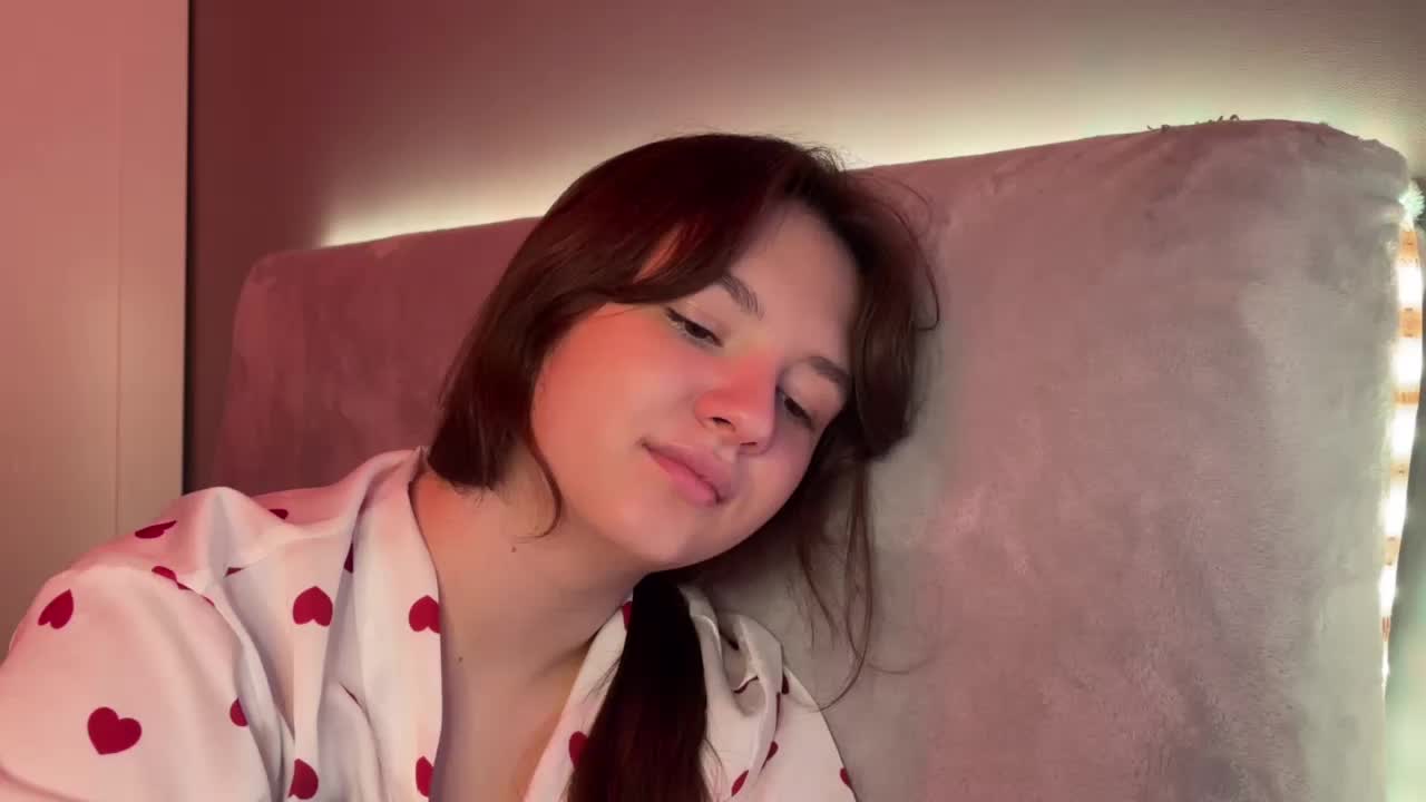 AlisaRichGold Cam Model Chat October 2, 2025