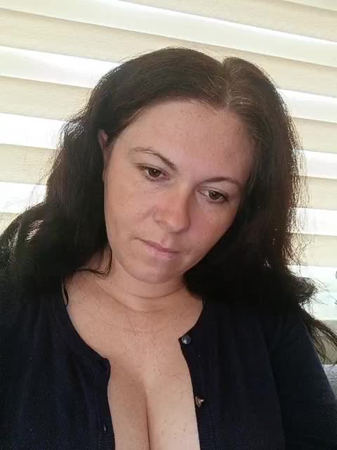 Maluska-Lapyla Cam Model Chat October 2, 2025