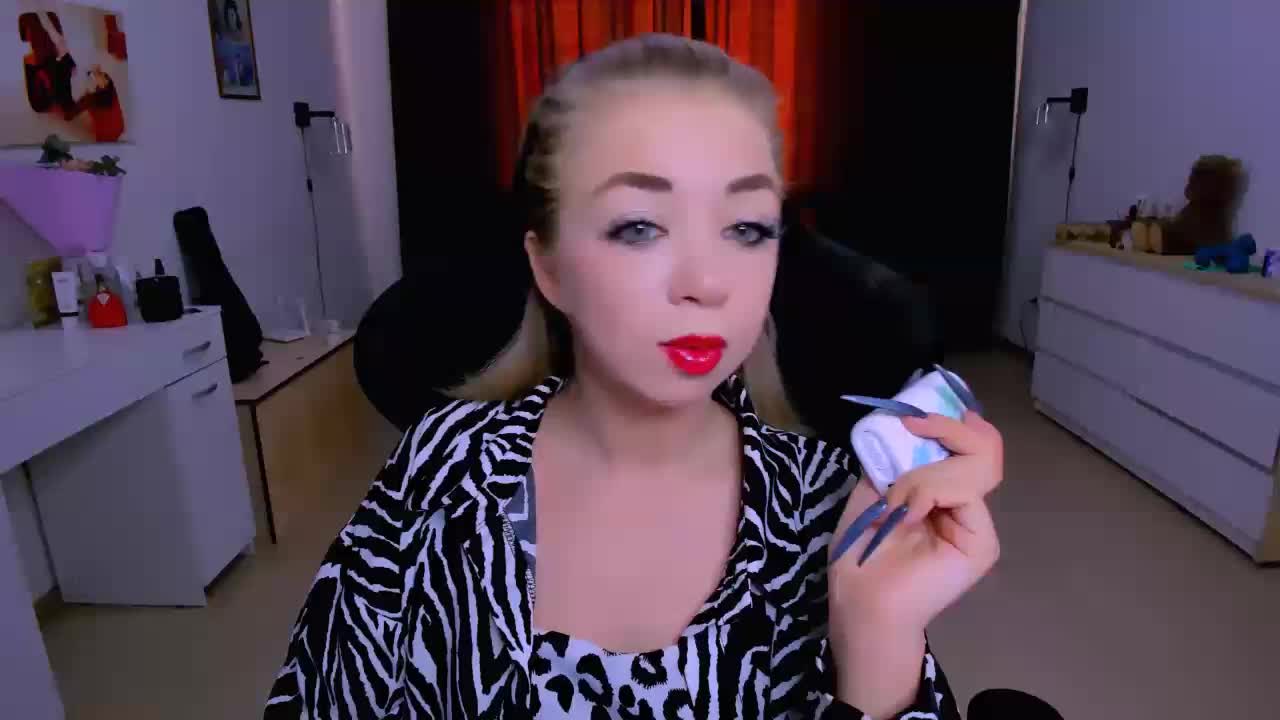 BabyNicole Cam Model Chat October 2, 2025