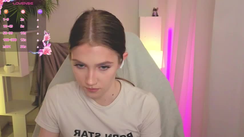 LexyStars Cam Model Chat October 2, 2025