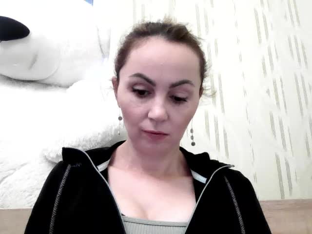 TessBertie Cam Model Chat October 2, 2025