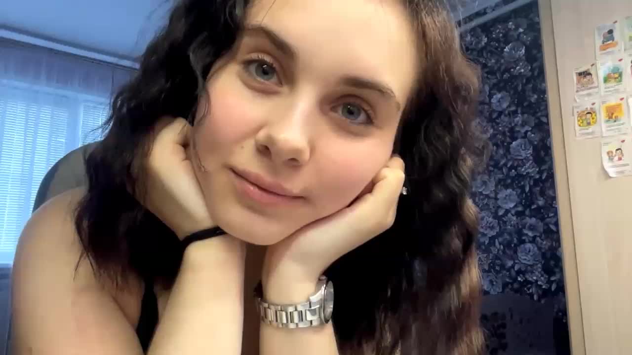 CANDY-LIPS-GIRL Cam Model Chat October 2, 2025