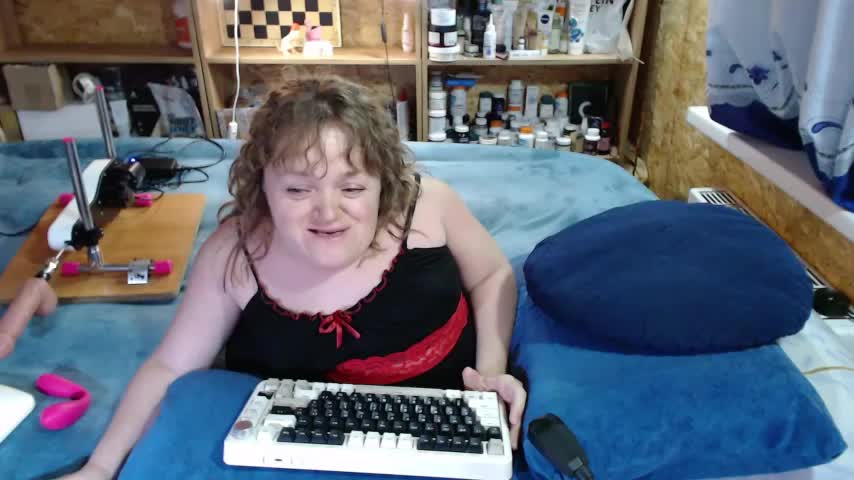MiniNatalie Cam Model Chat October 2, 2025