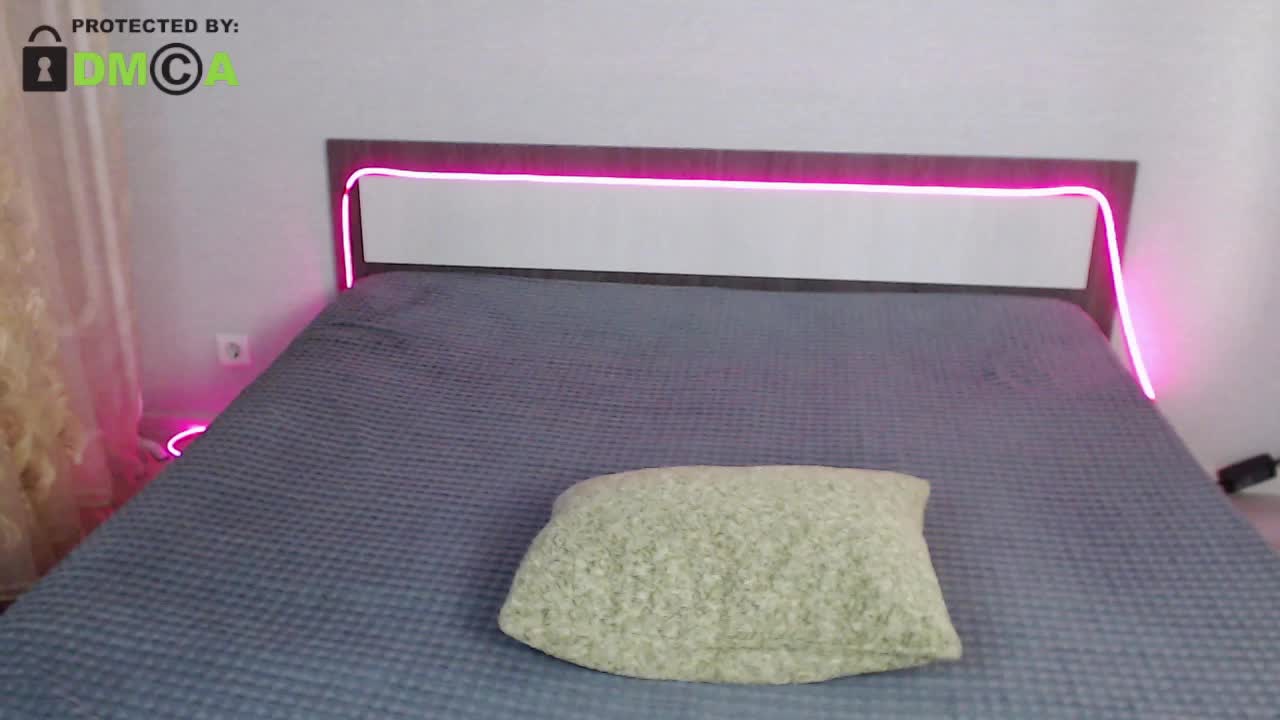 RonnieMilles Cam Model Chat October 2, 2025