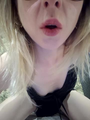 Butterfly_Lily Cam Model Chat October 2, 2025