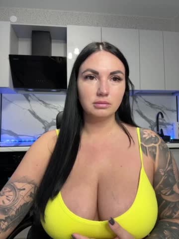 KROSHKA_N Cam Model Chat October 2, 2025