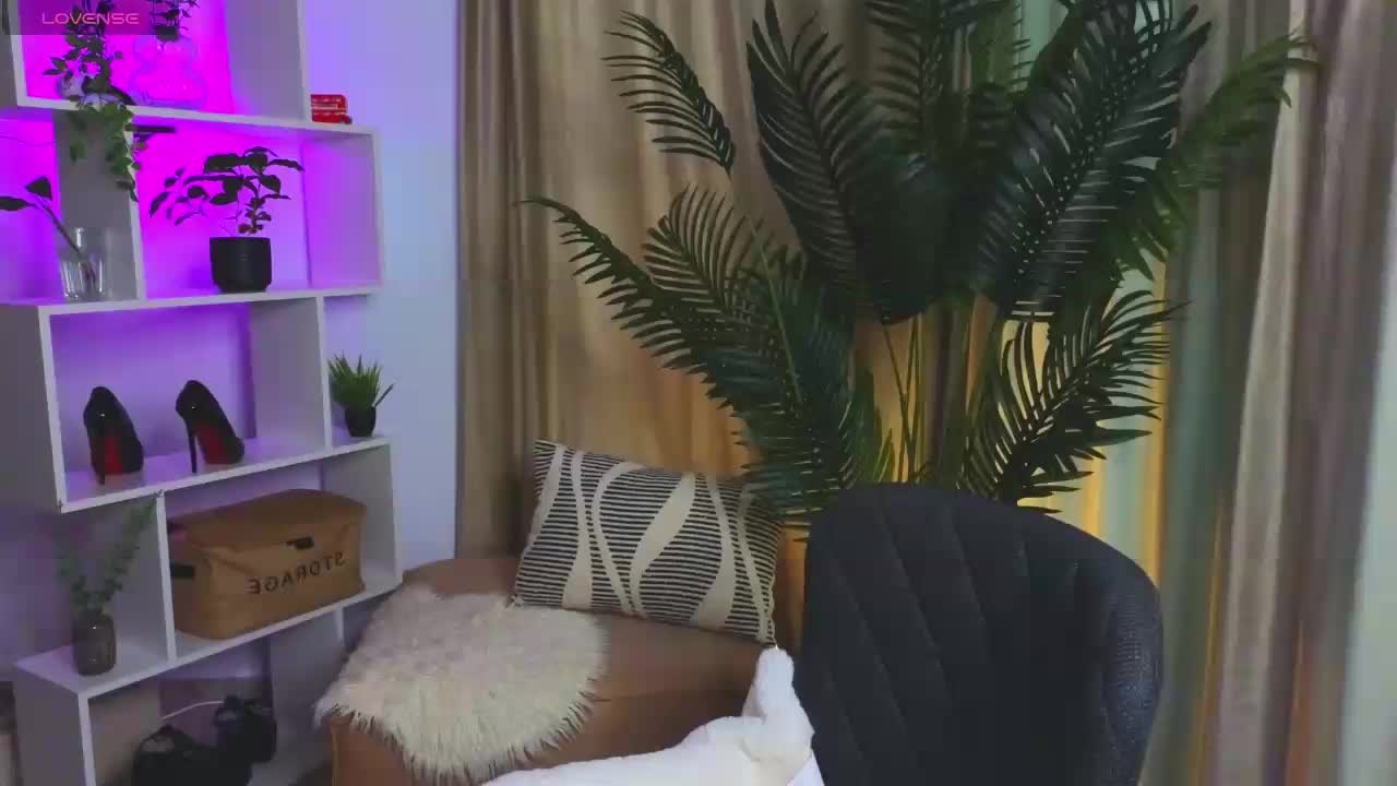 Lina-hill Cam Model Chat October 2, 2025