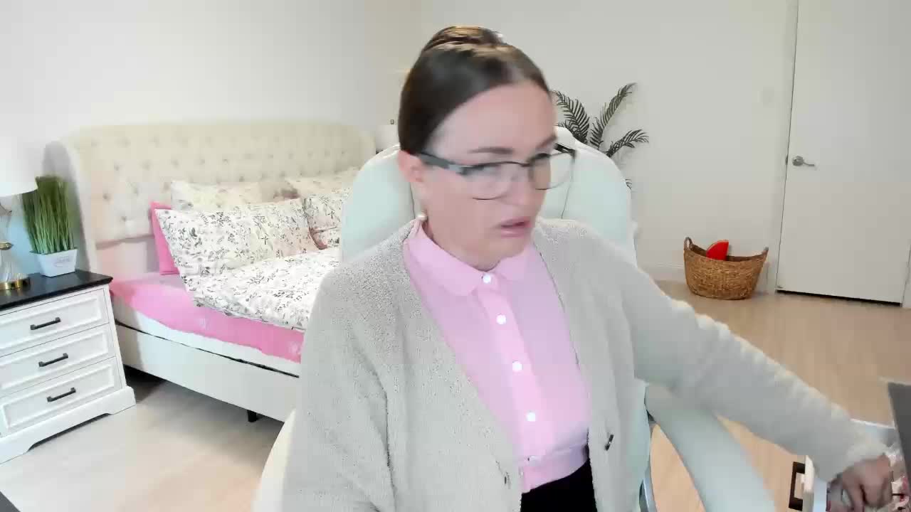 -Michelle- Cam Model Chat October 2, 2025