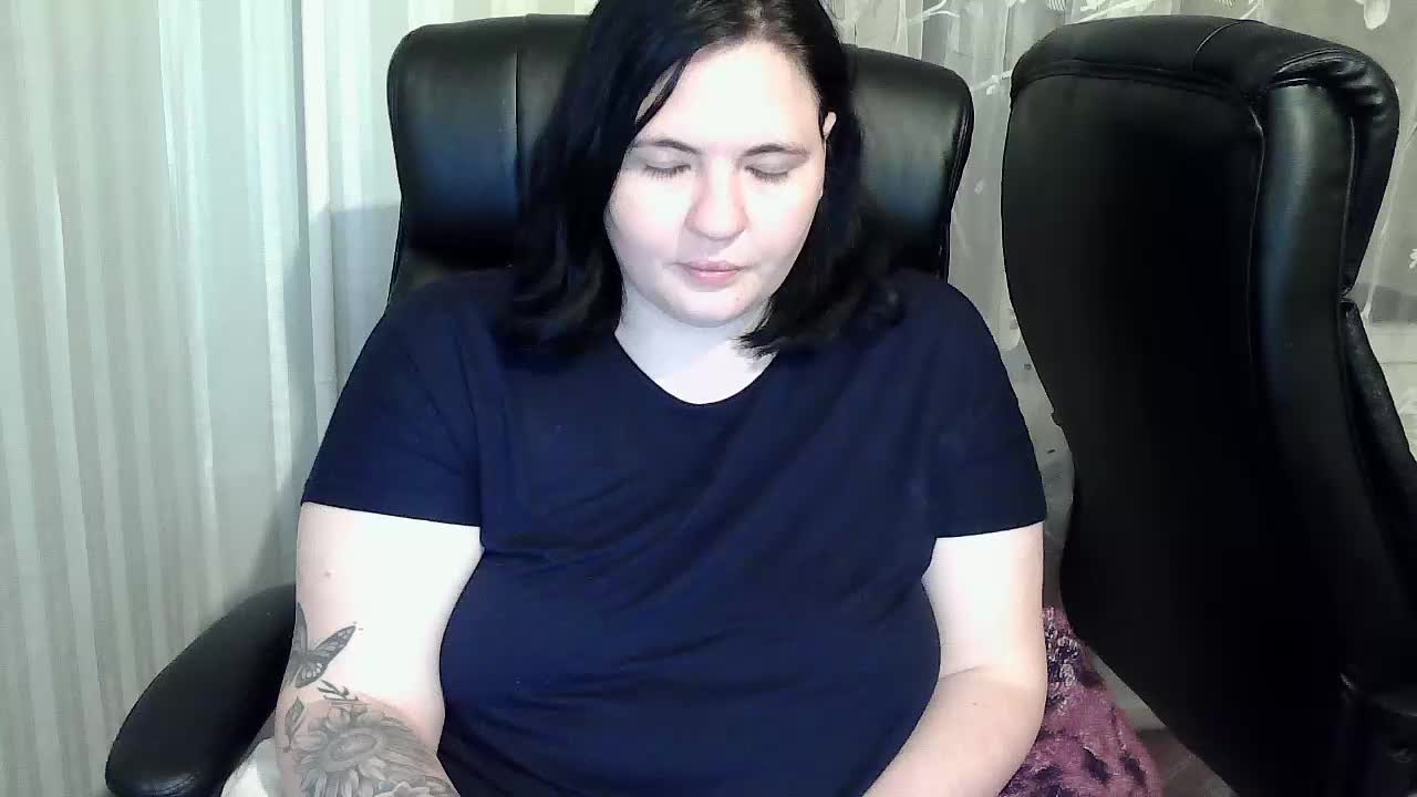 XLisaBlueX Cam Model Chat October 2, 2025