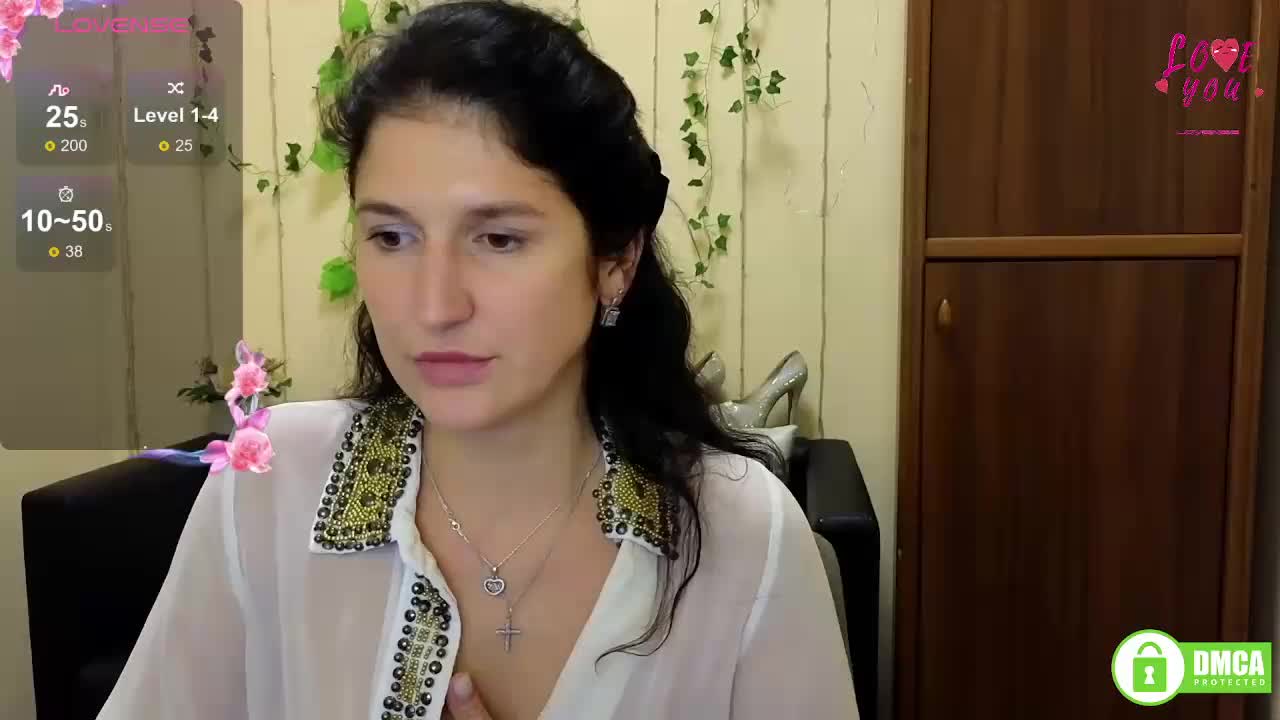 AliannaSoloKisses Cam Model Chat October 2, 2025