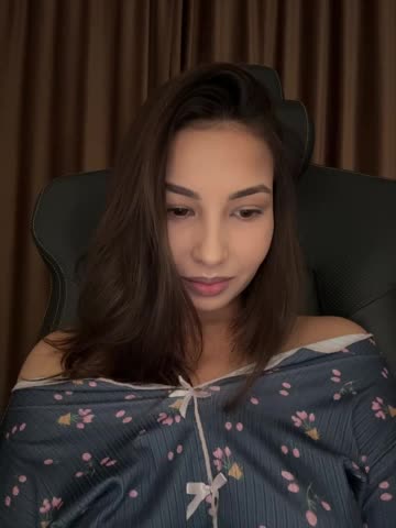 -Icce- Cam Model Chat October 2, 2025