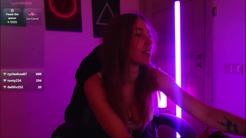 agelina_summer Cam Model Chat October 3, 2025