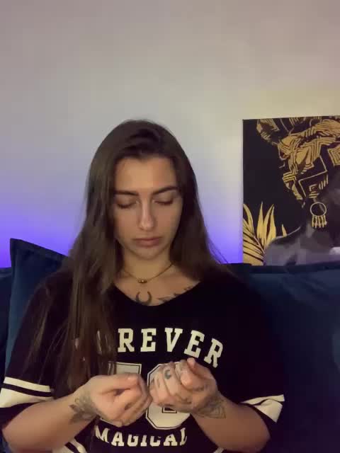 WILDGIRL Cam Model Chat October 3, 2025