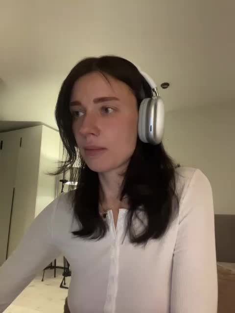 kiralove_ Cam Model Chat October 3, 2025