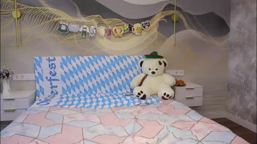 sunny_girl44 Cam Model Chat October 3, 2025