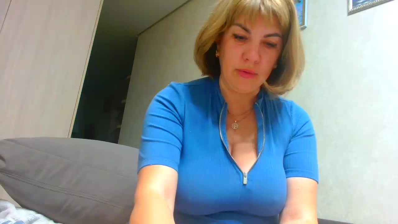 DonnaRosa Cam Model Chat October 3, 2025