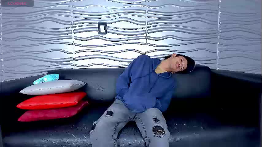 hot_temptation21 Cam Model Chat October 3, 2025