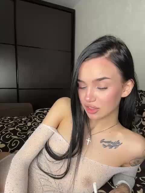 EvaDesire Cam Model Chat October 3, 2025