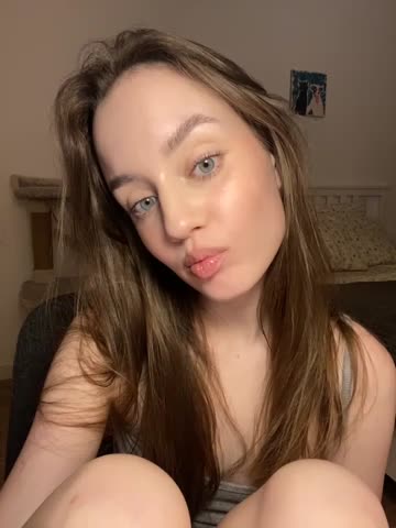 malyshhka Cam Model Chat October 3, 2025