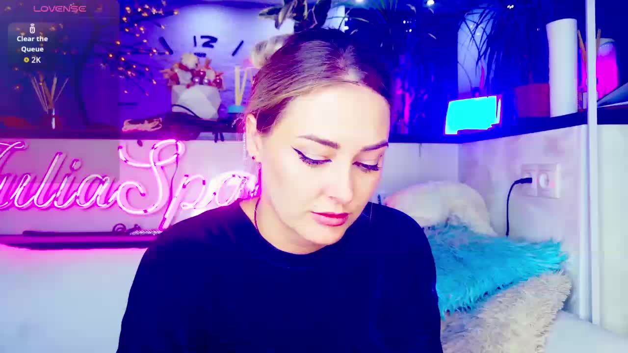 _JuliaSpace_ Cam Model Chat October 3, 2025