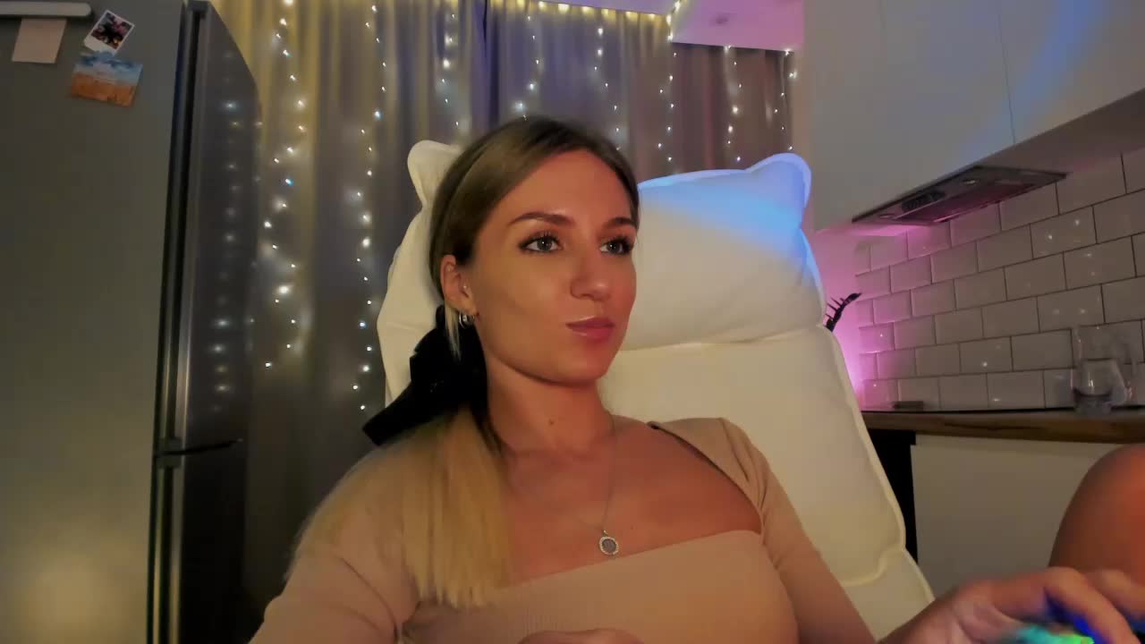 EnlivenLuv Cam Model Chat October 3, 2025