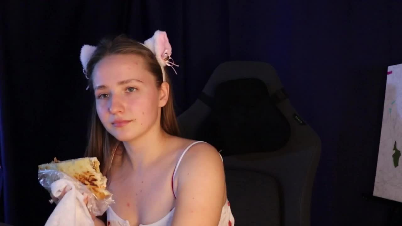 Keily8 Cam Model Chat October 3, 2025