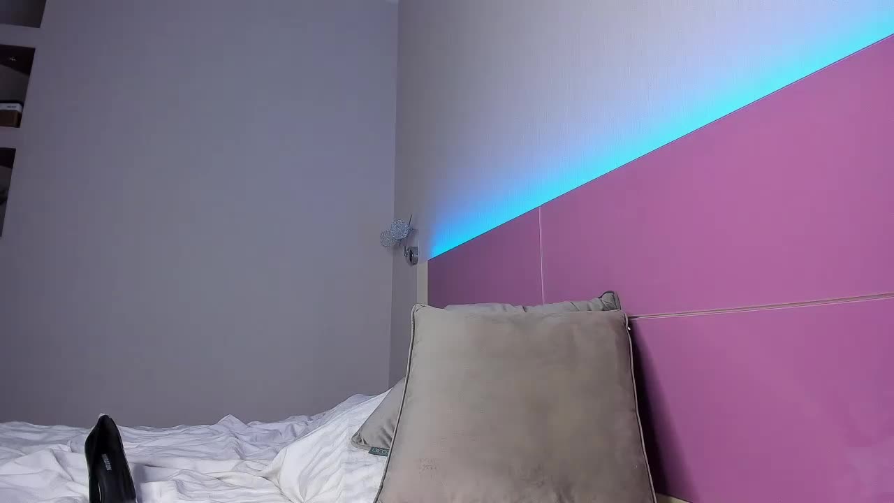 NaughtyBlond4 Cam Model Chat October 3, 2025