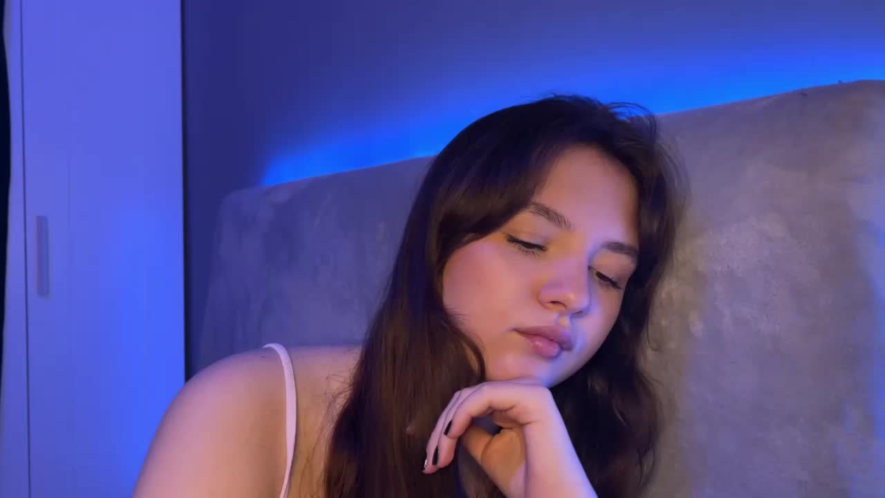 AlisaRichGold Cam Model Chat October 3, 2025