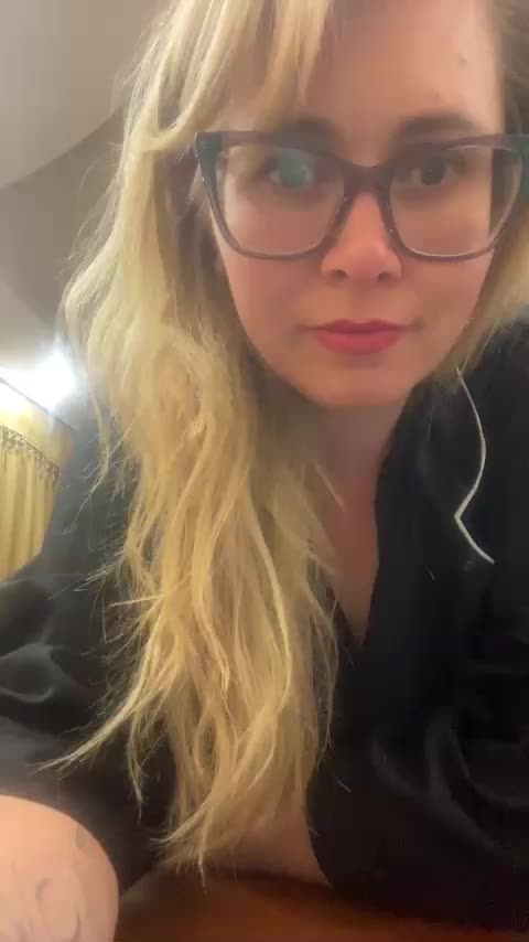 Elegant00Girl Cam Model Chat October 3, 2025