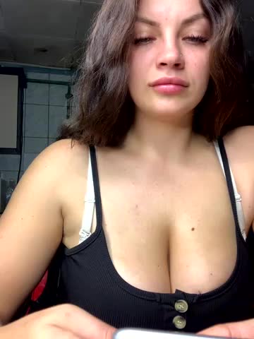 Sweeeeet_Candy Cam Model Chat October 3, 2025