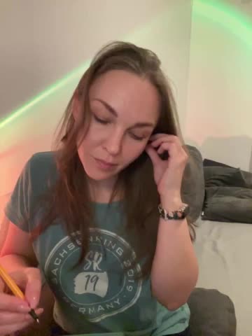 Alisasqrl Cam Model Chat October 3, 2025