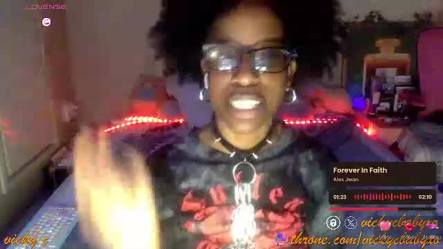 viiickyyy Cam Model Chat October 3, 2025