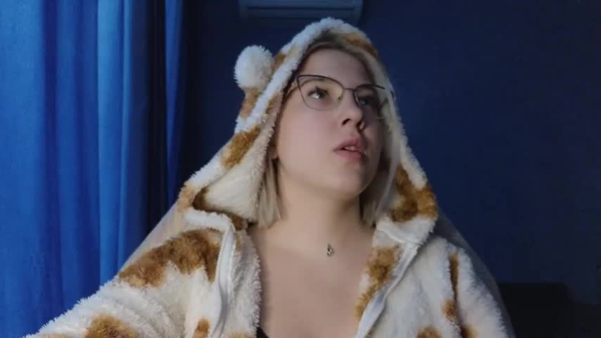 HotBrandyX Cam Model Chat October 3, 2025