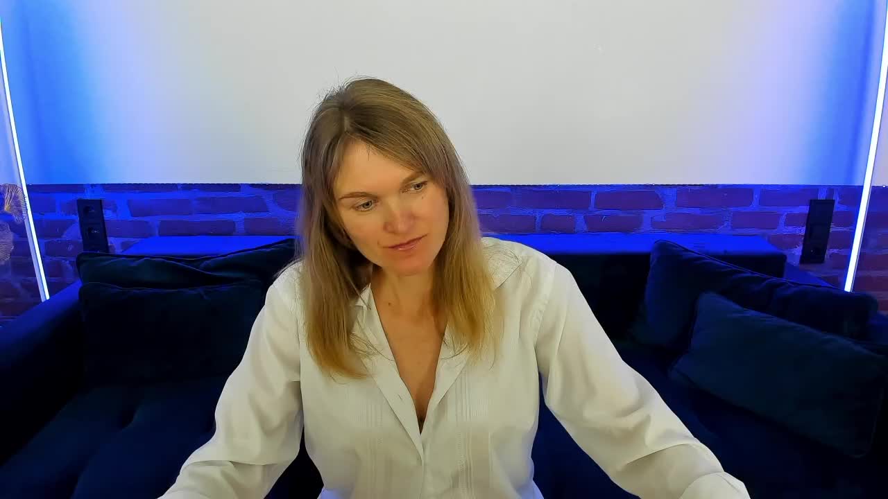 Annabel-xxx Cam Model Chat October 3, 2025