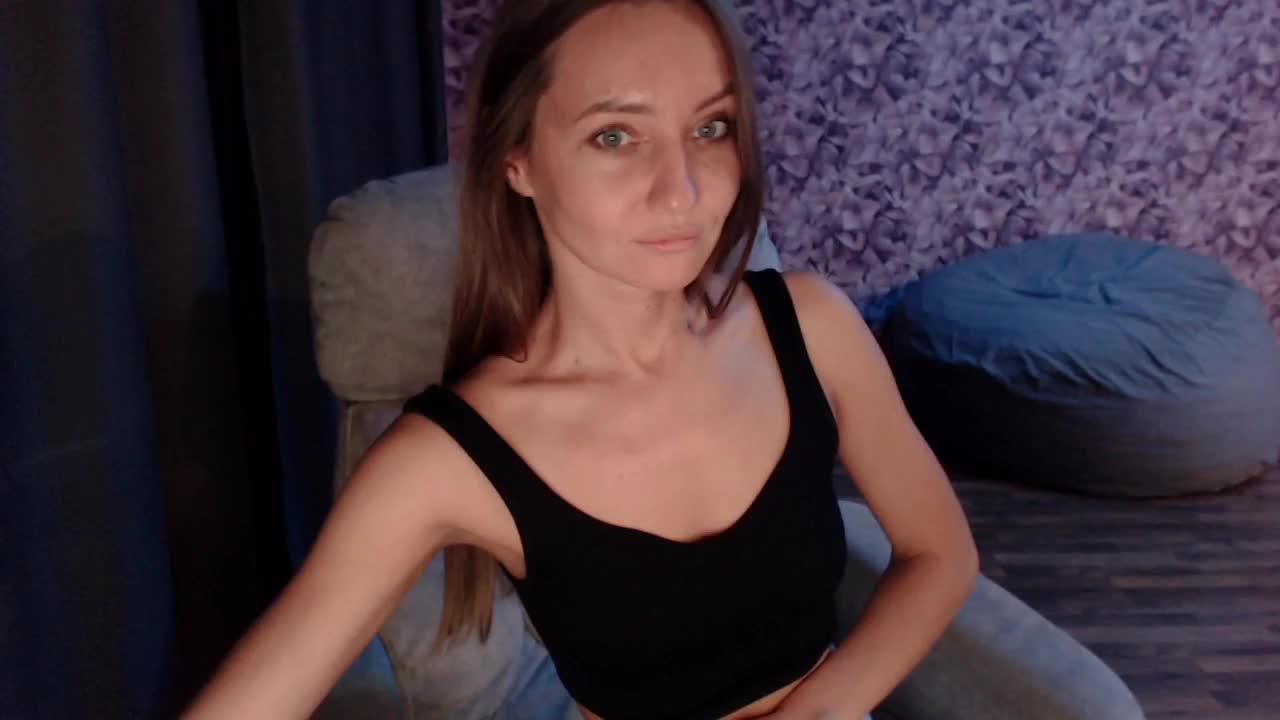 Kami_ Cam Model Chat October 3, 2025