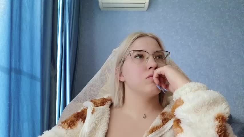 HotBrandyX Cam Model Chat October 3, 2025
