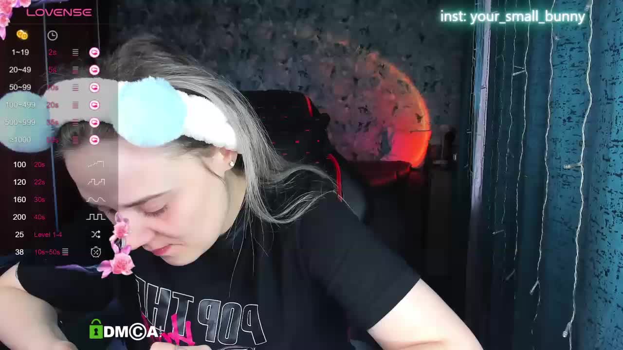 your-small-bunny Cam Model Chat October 3, 2025