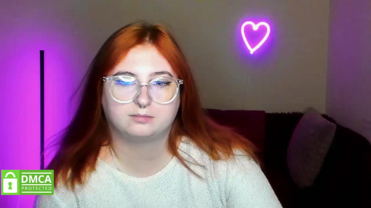 Aliciaredluv Cam Model Chat October 3, 2025