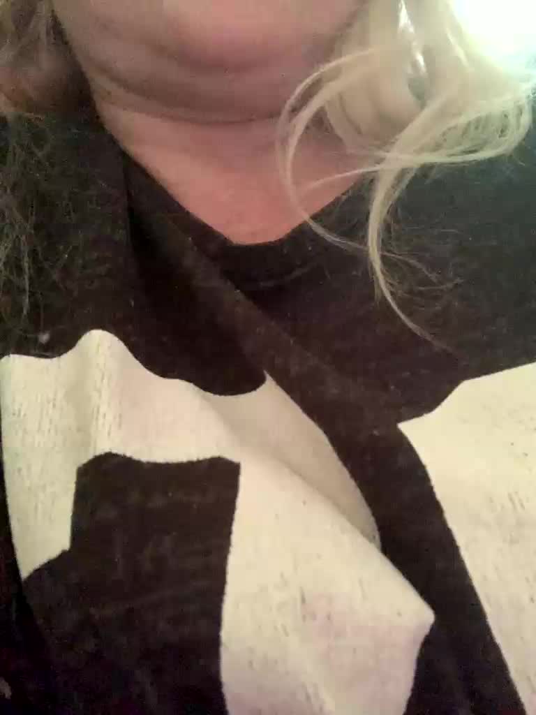 Splesaaa Cam Model Chat October 3, 2025