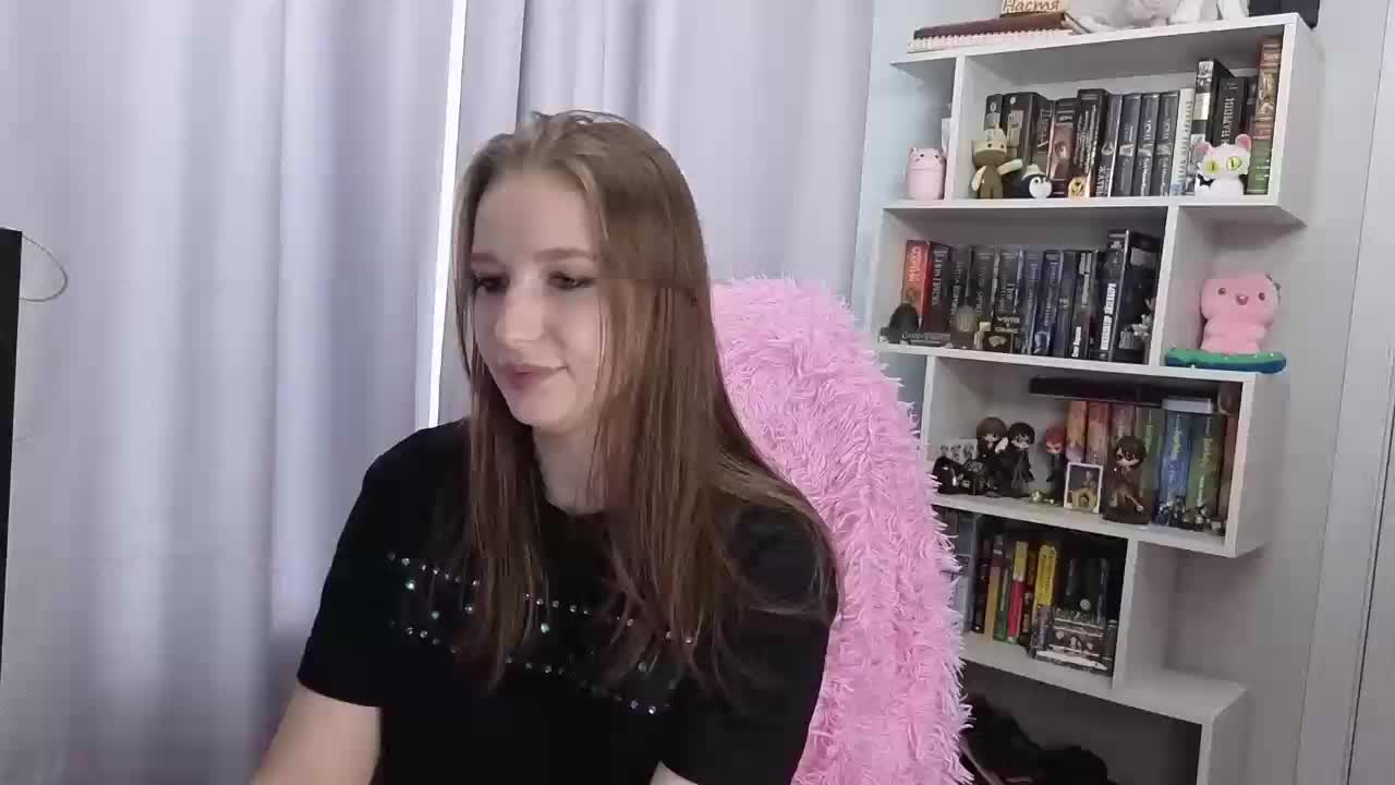 LillyFan-X Cam Model Chat October 3, 2025