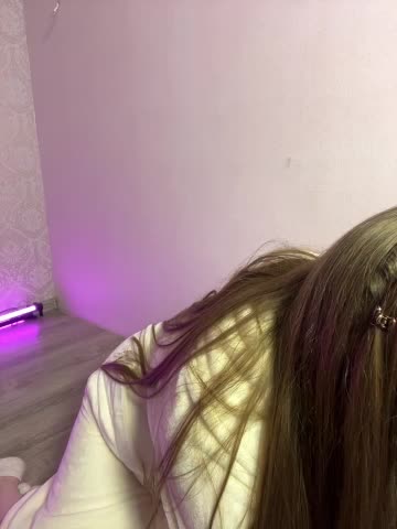 DeniMilkyyyyy Cam Model Chat October 3, 2025