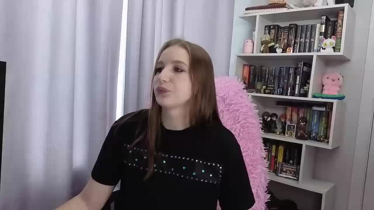 LillyFan-X Cam Model Chat October 3, 2025