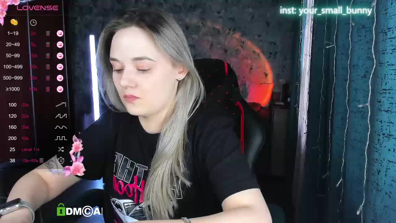 your-small-bunny Cam Model Chat October 3, 2025